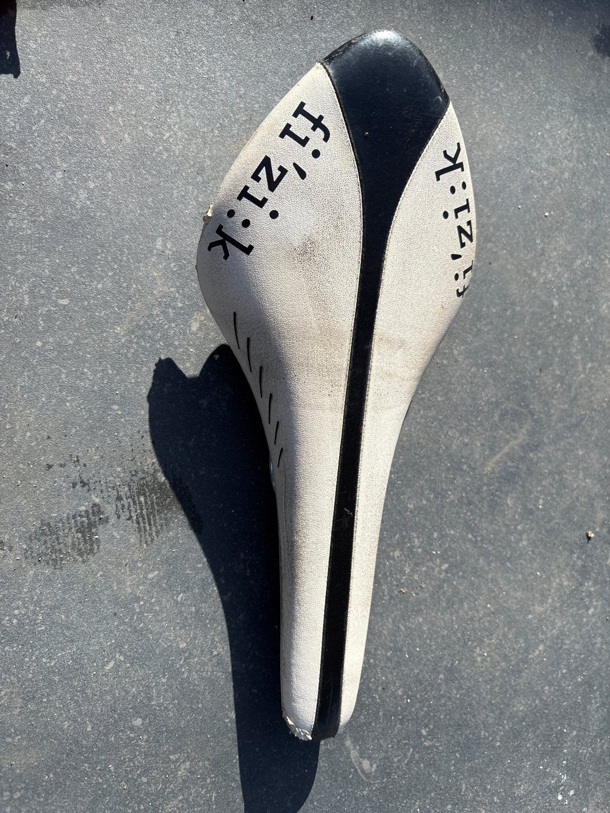Fizik fietszadel, Gebruikt, Overige materialen, Ophalen of Verzenden, Zadel