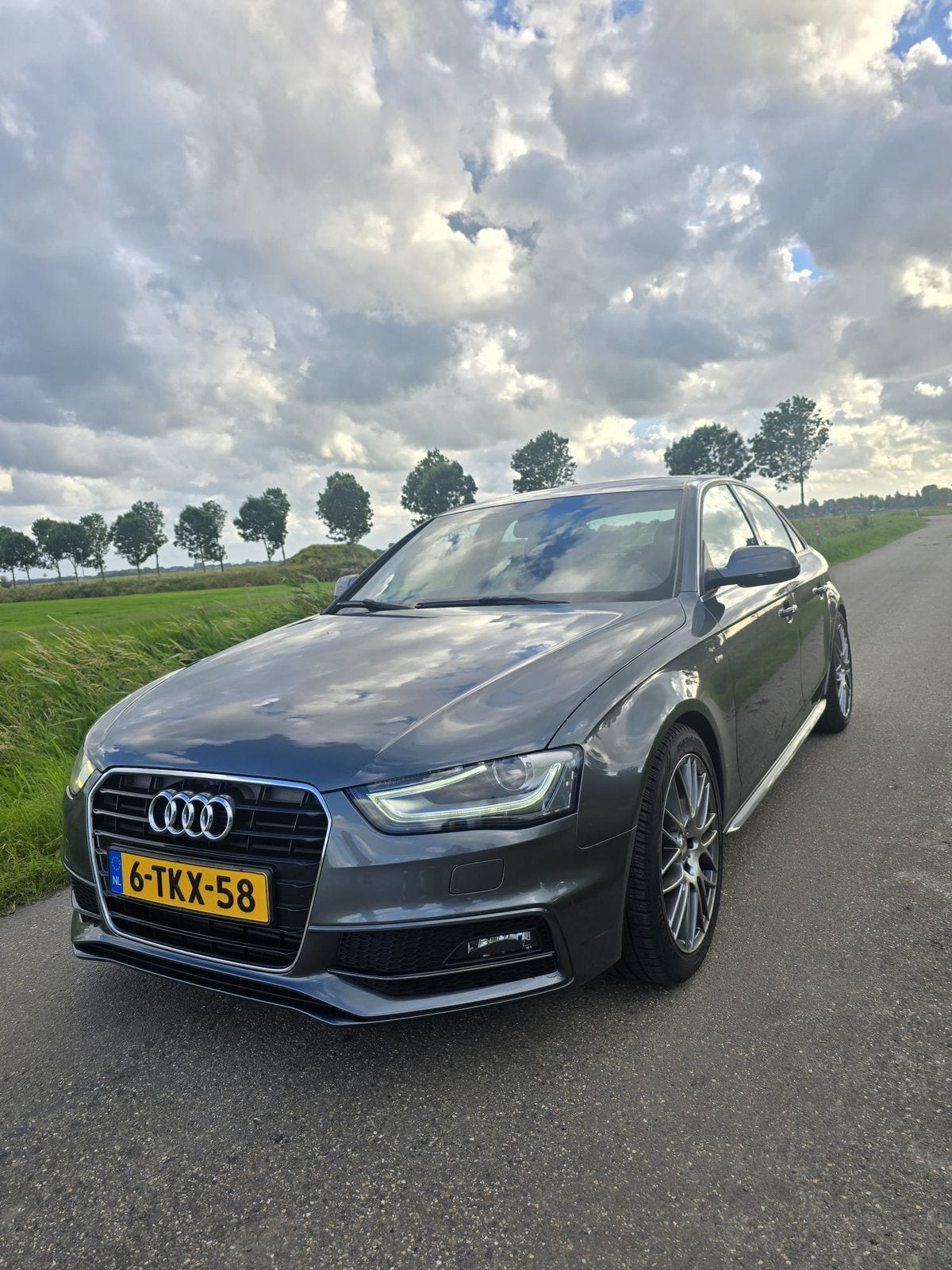 Audi A4 1.8TFSI S line, Voorwielaandrijving, Zwart, 4 cilinders, Origineel Nederlands