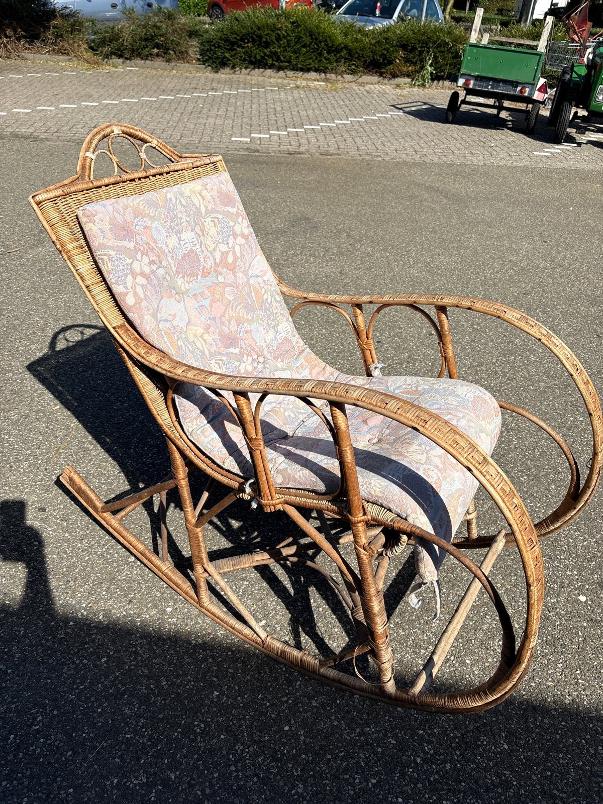 Vintage Rotan Schommelstoel met Kussen, Antiek en Kunst, Ophalen