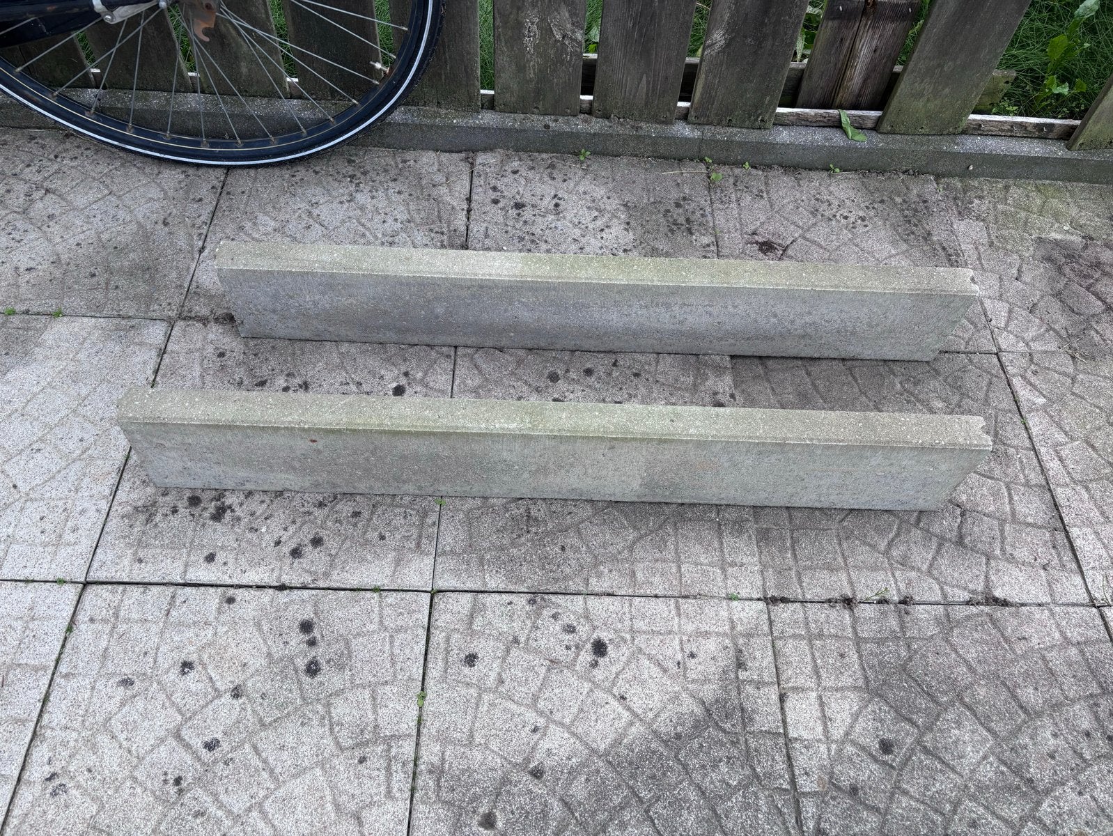 2 Trottoirbanden 100x15x5 cm - Gratis af te halen, Ophalen, Gebruikt, Overige materialen, Overige typen
