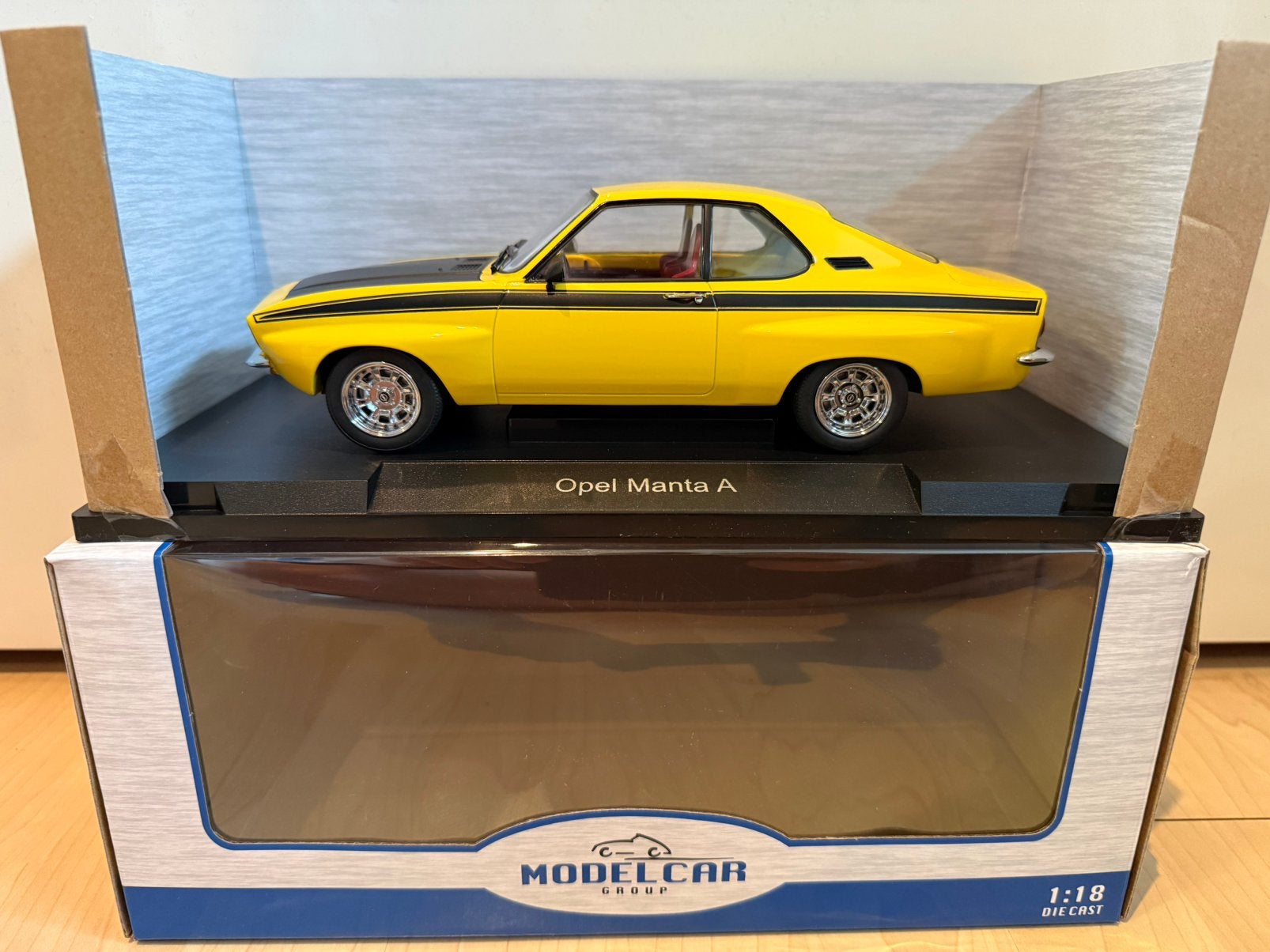 Opel Manta A., Hobby en Vrije tijd, Modelauto's | 1:18, Ophalen of Verzenden, Nieuw, Auto