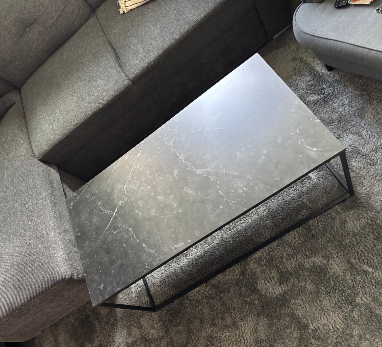 Salontafel met marmerlook blad en metalen onderstel, Ophalen, 100 tot 150 cm, 50 tot 100 cm, Zo goed als nieuw