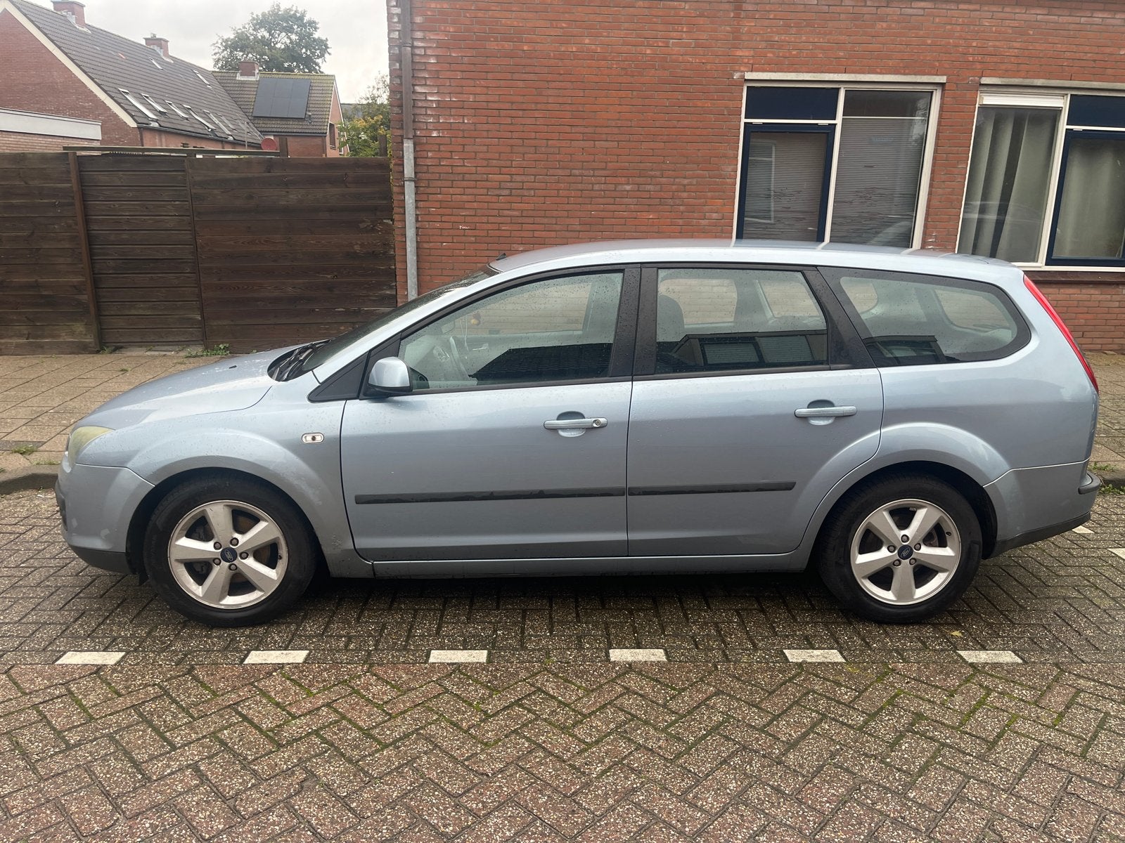 Ford Focus 1.6 74KW Wagon 2005 Blauw, 1596 cc, 15 km/l, 4 cilinders, 100 pk