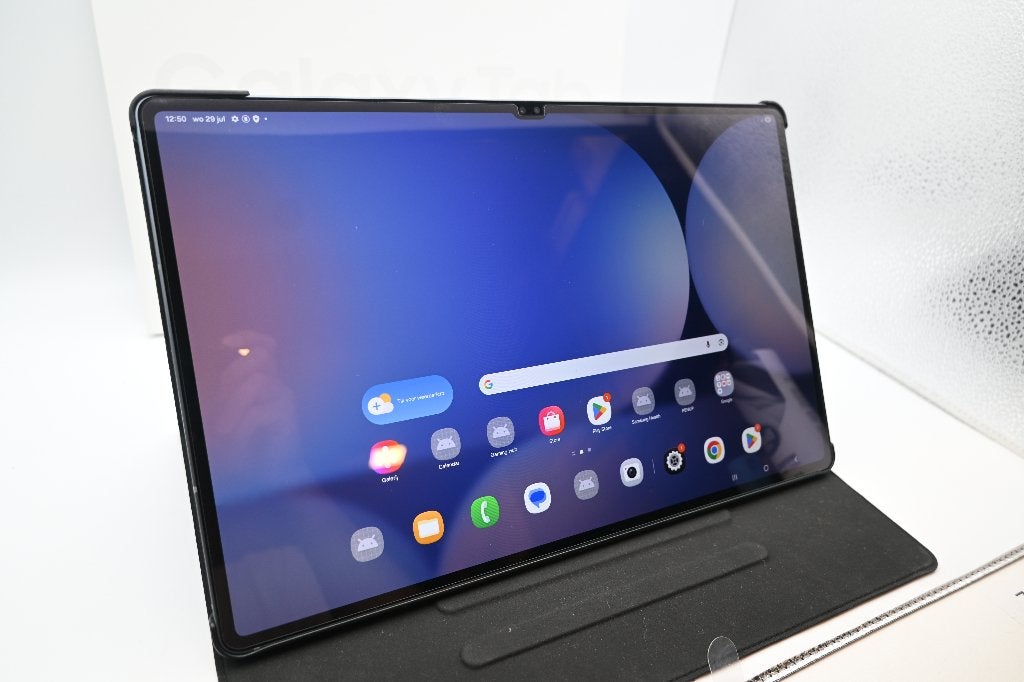 Samsung Tab S10 Ultra 5G 256GB 13x opgeladen Nette staat, Support@samsung.com, 13 inch of meer, Samsung Electronics Co., Ltd. 129, Samsung-ro, Yeongtong-gu, Suwon-si, Gyeonggi-do, Korea