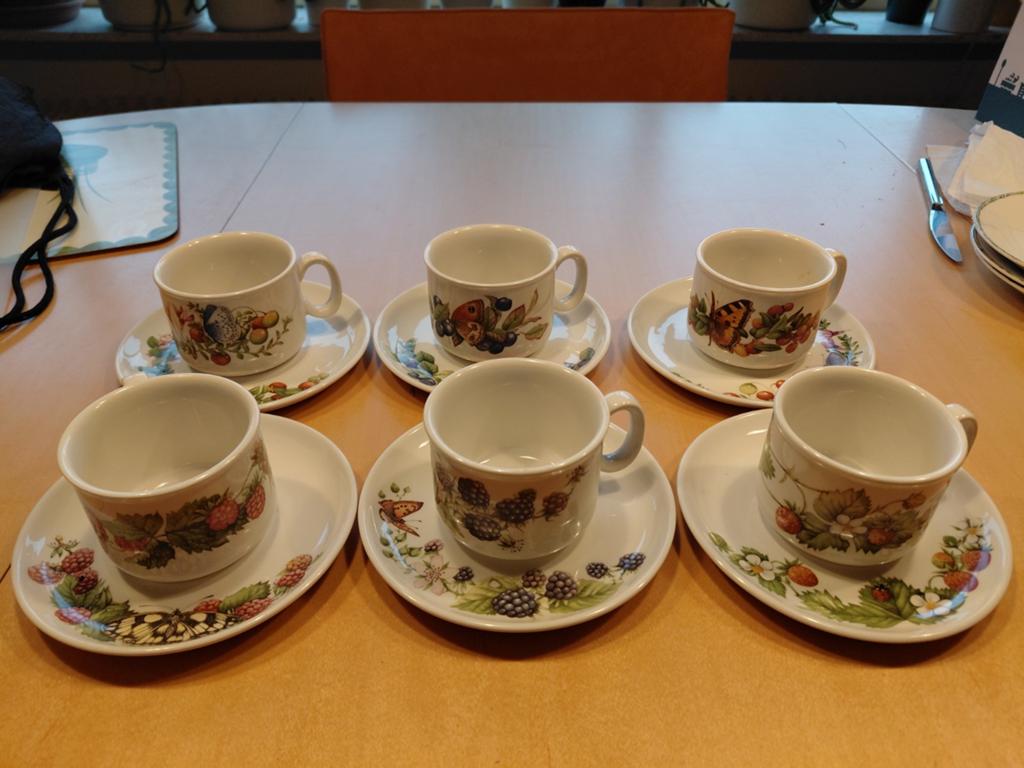 Marjolein Bastin thee/koffie kopjes met vrucht motieven, Ophalen of Verzenden, Zo goed als nieuw, Overige stijlen, Kop(pen) en/of Schotel(s)