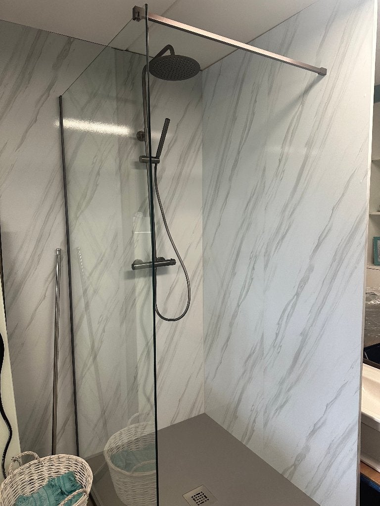 Inloopdouche Douchewand | Doucheset | E-Radiator | Gun Metal, Doe-het-zelf en Verbouw, Glas en Ramen, Ophalen, 80 tot 120 cm, Wiesbaden