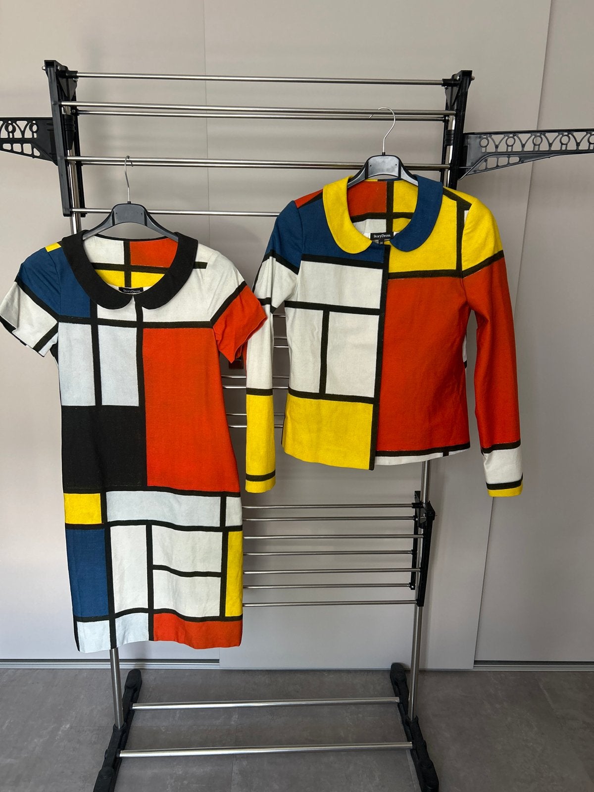 Mondriaan Stijl Jurk en Jasje Set - StoryDress Maat 36, Knielengte, Maat 36 (S), Gedragen, Meerkleurig
