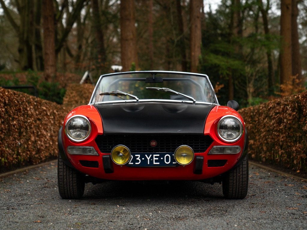 Fiat 124 Spider Abarth Rally | One of 955 | Well maintained, Auto's, Zwart, Cabriolet, Alcantara, Bedrijf