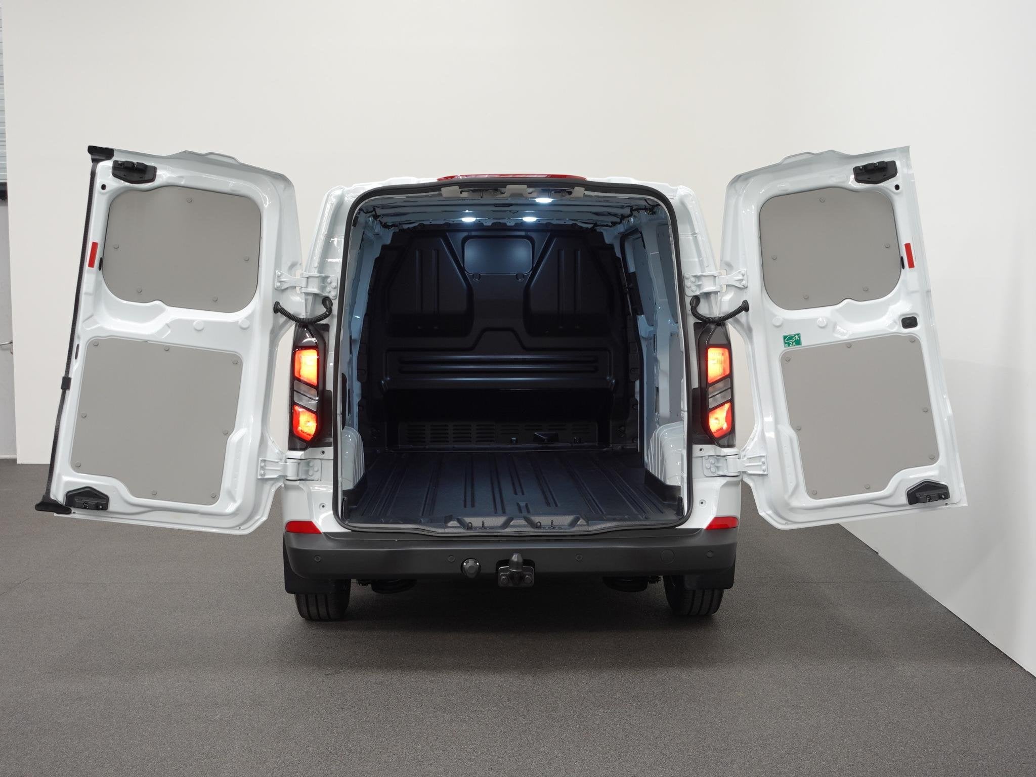 Ford Transit Custom 300 2.0 TDCI L2H1 Trend Nieuw Model Auto, Auto's, Bestelauto's, 4 cilinders, 2800 kg, Wit, Origineel Nederlands