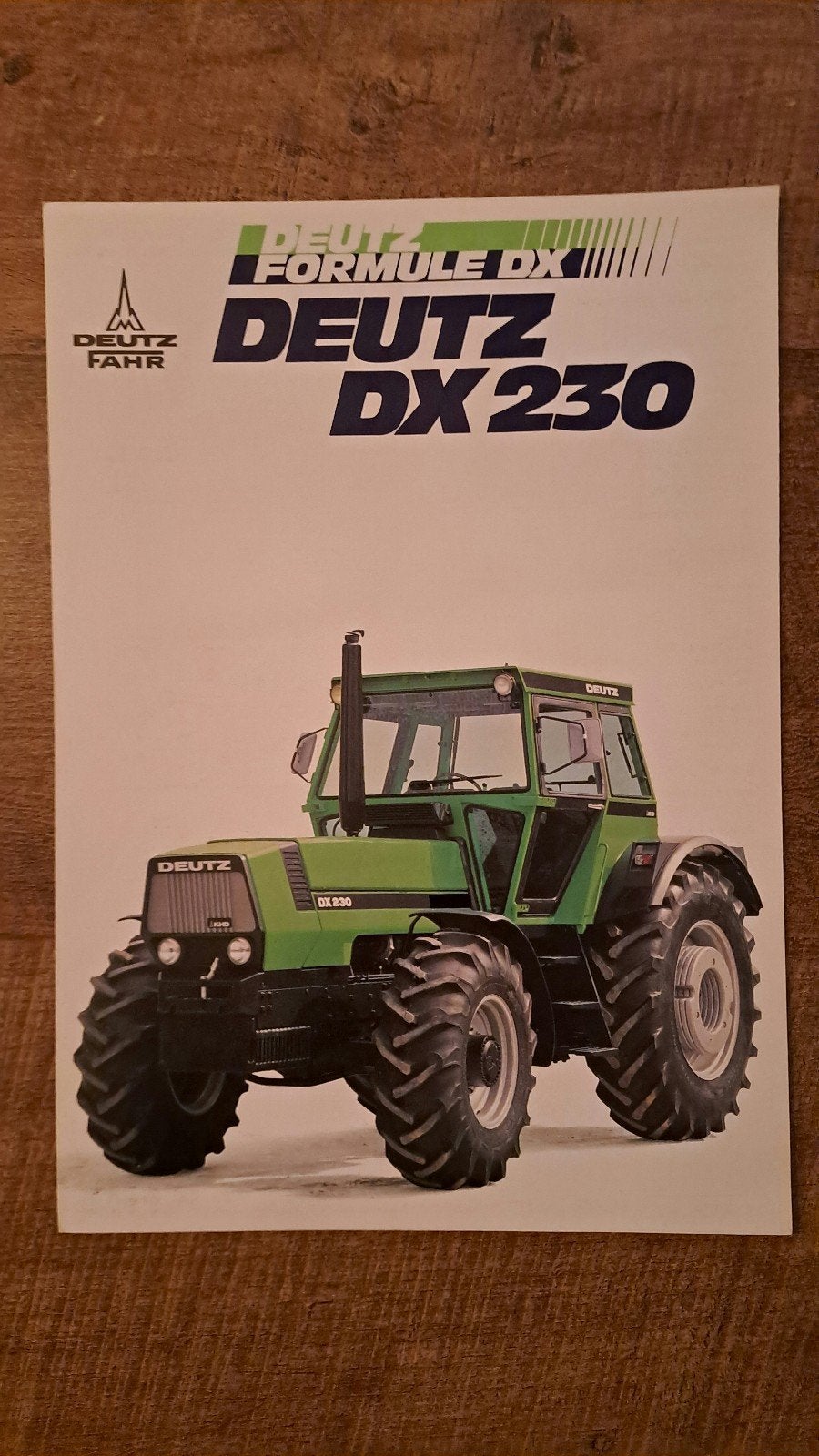 folder DEUTZ DX 230 tractor, trekker, Boeken, Catalogussen en Folders, Ophalen of Verzenden, Zo goed als nieuw, Folder