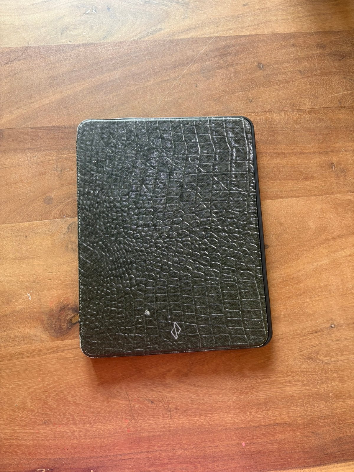 Ipad air hoesje Burga, Ophalen of Verzenden, Gebruikt