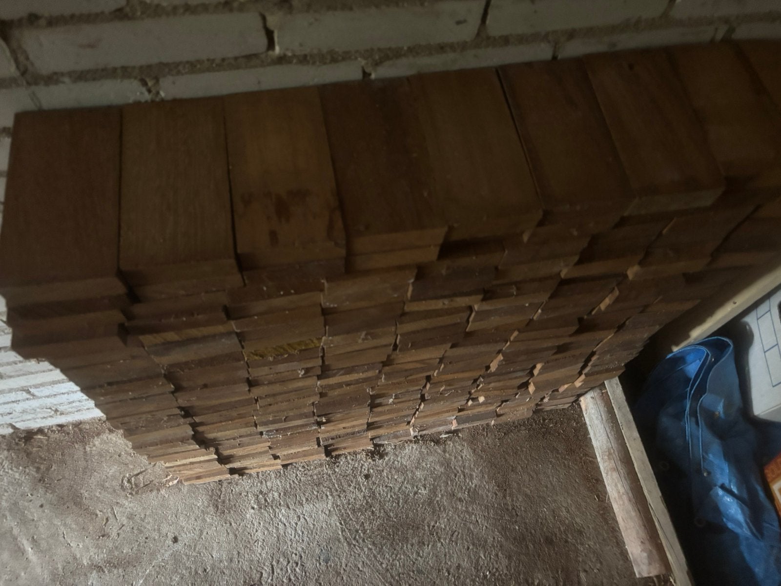 Partijtje marantie hout, Ophalen, Minder dan 25 mm, Zo goed als nieuw, Pallet