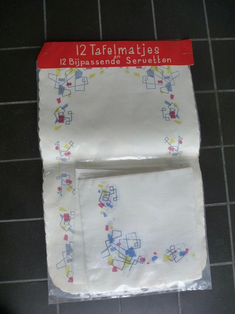 12 tafelmatjes ( placemats) en 12 bijpassende servetten, Ophalen of Verzenden, Nieuw