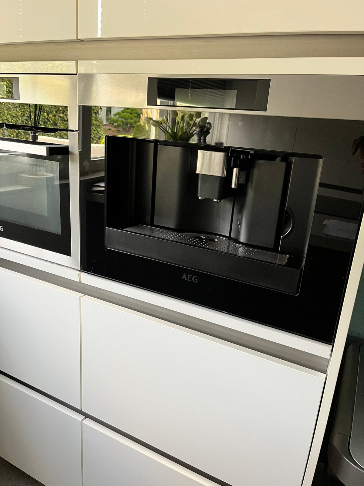 Inbouw koffiemachine aeg, Ophalen, Zo goed als nieuw, Wit