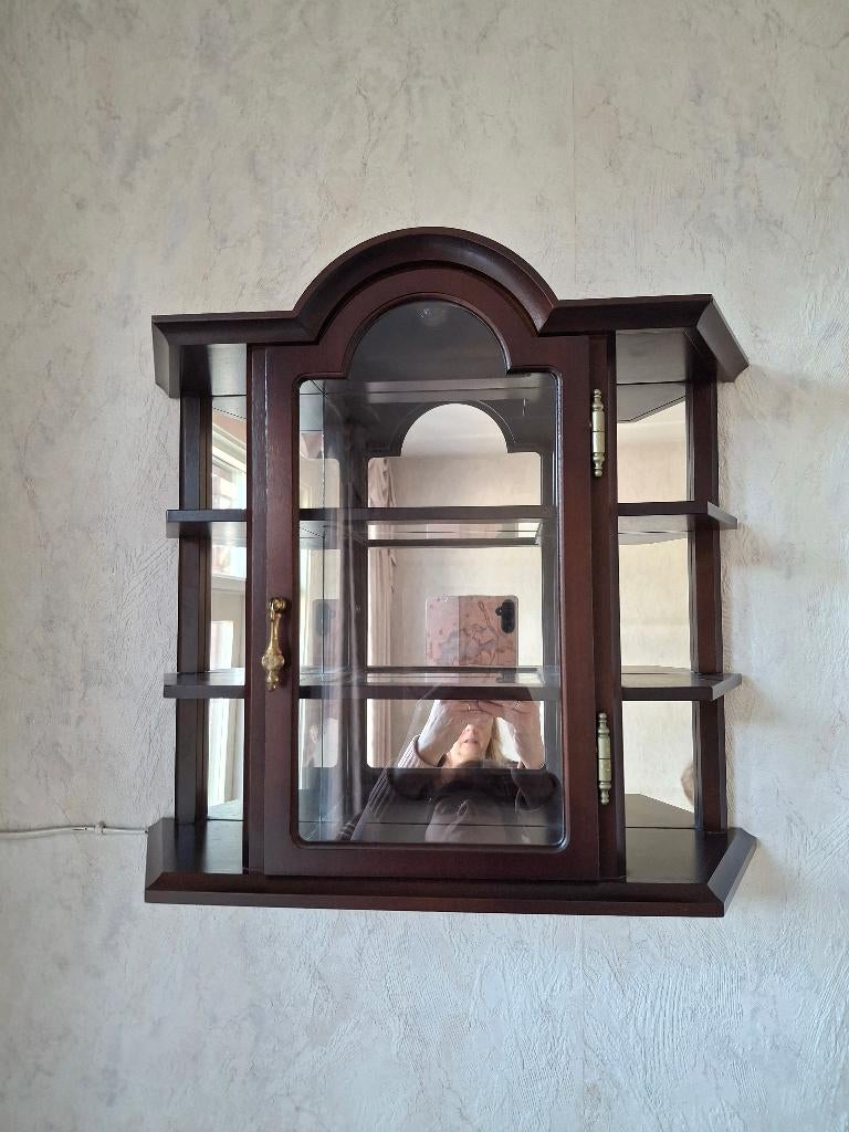 Mooi vitrinekastje, notenhout met glas, Ophalen, Minder dan 50 cm, Met deur(en), Glas
