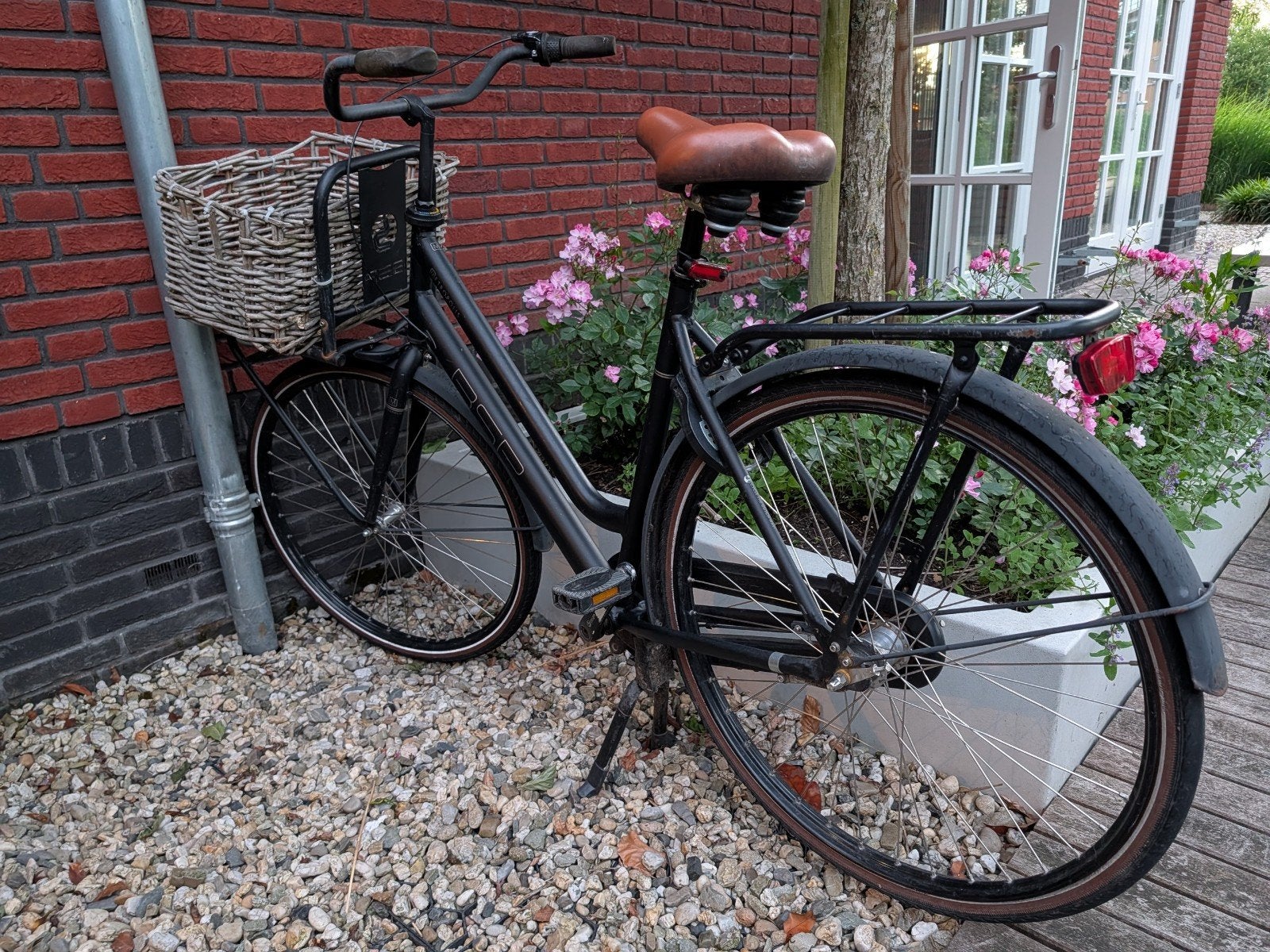28 inch meidenfiets inclusief mand, Ophalen, Gebruikt, Terugtraprem, Overige merken