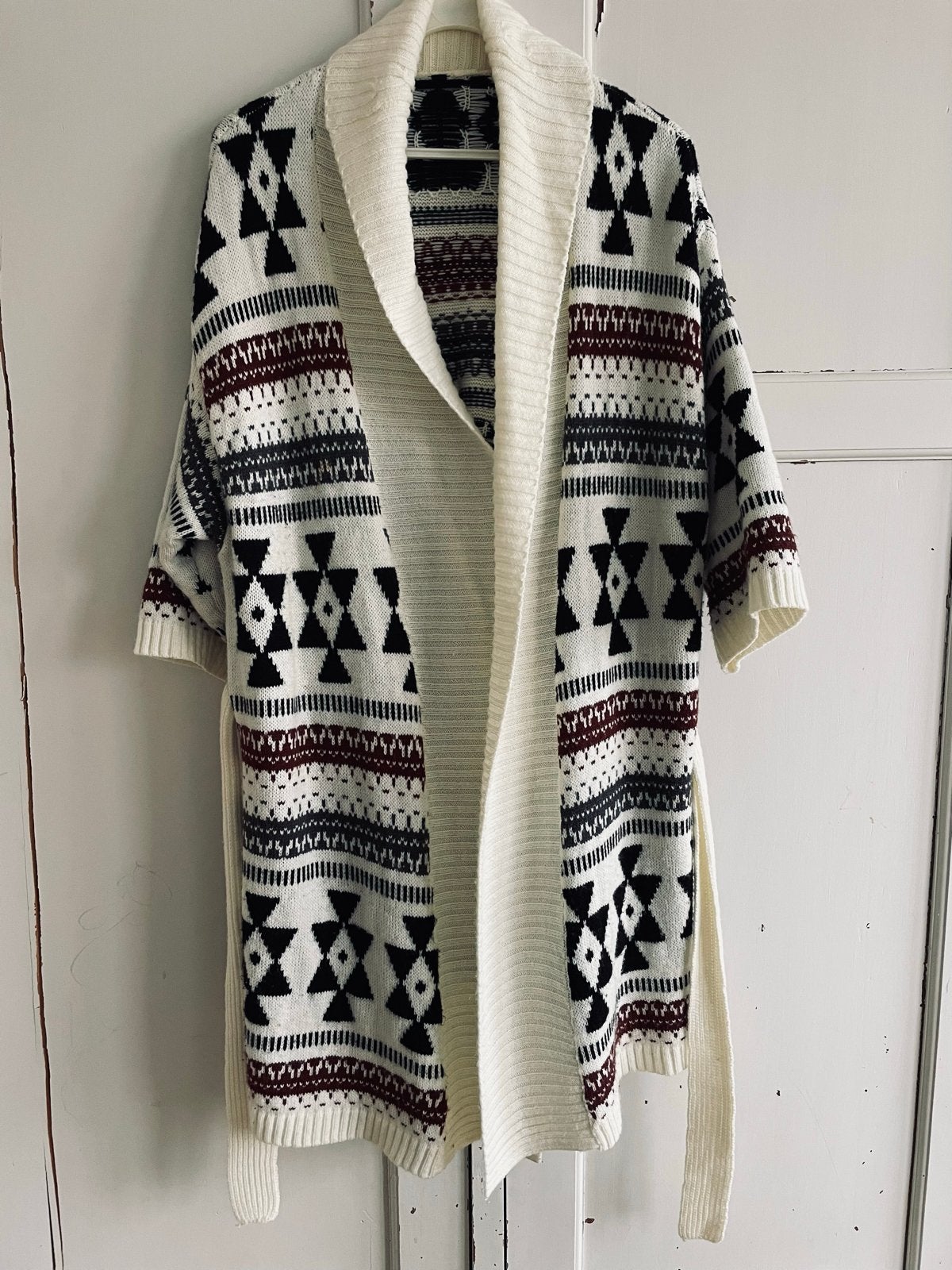 Gebreid vest met Aztec print, Ophalen of Verzenden, Zo goed als nieuw, Maat 38/40 (M), Wit