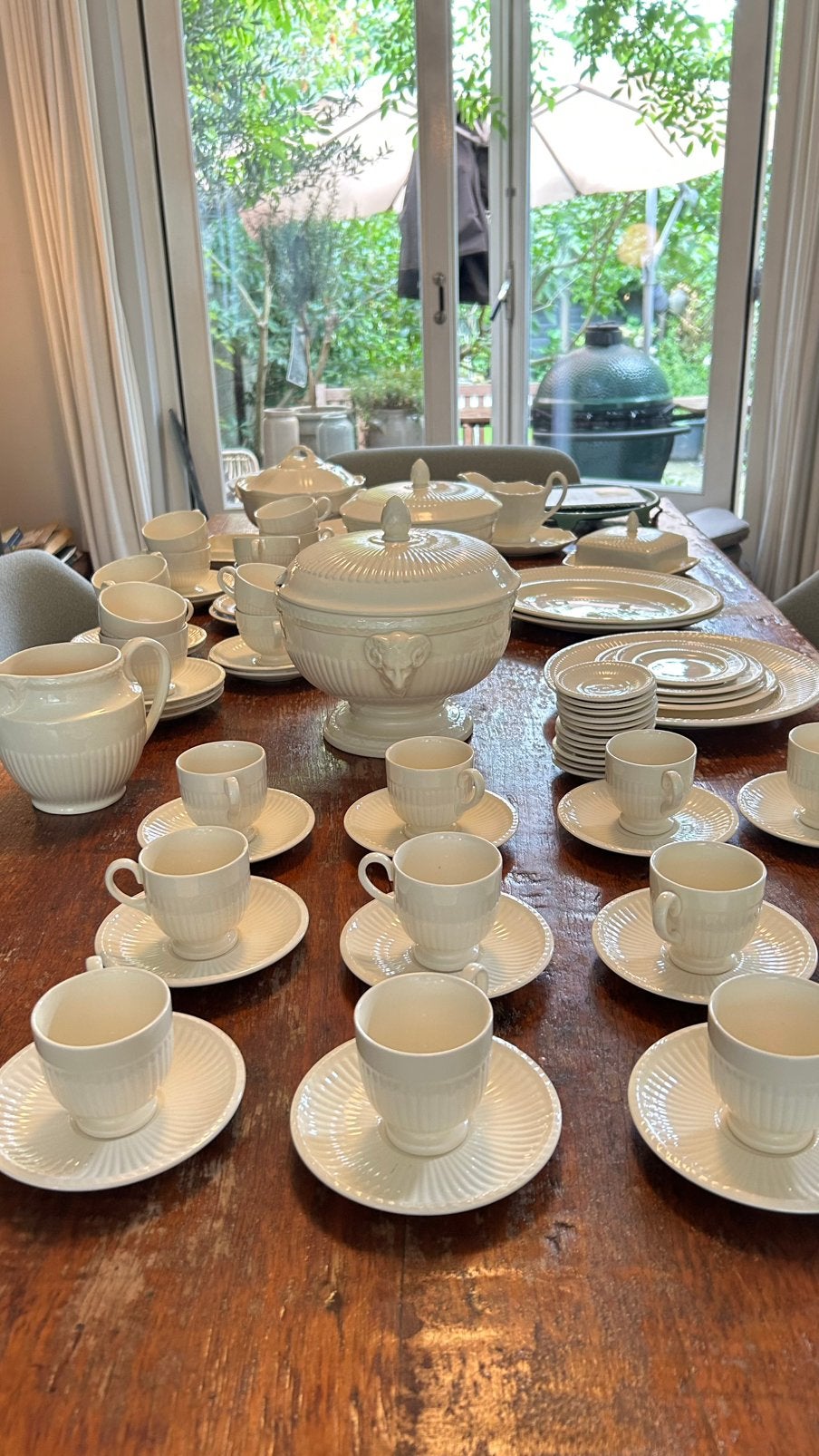 Weer aangevuld! Origineel 42 delig Wedgwood Edme servies, Ophalen