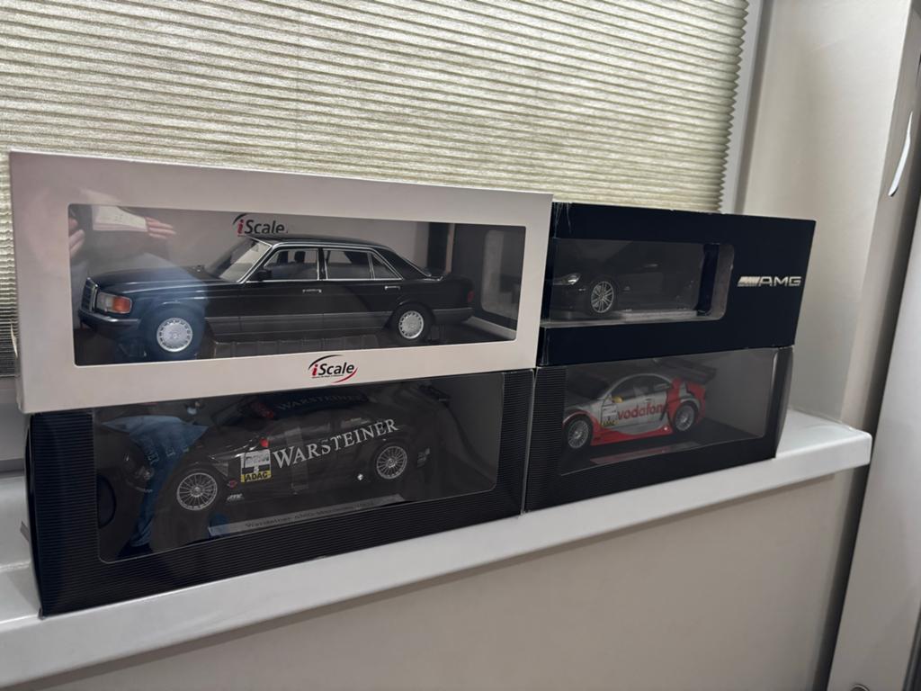 Diverse Mercedes modelauto's 1:18 - Nieuw in doos, Hobby en Vrije tijd, Modelauto's | 1:18, Ophalen of Verzenden, Nieuw, Auto