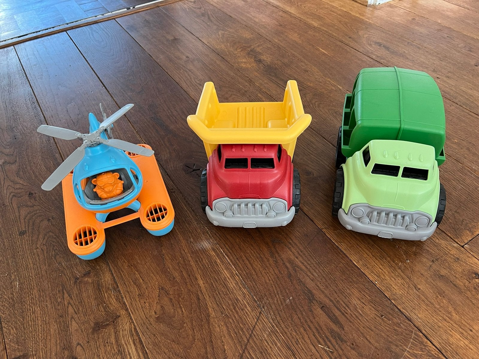 Zgan!! Green Toys vuilniswagen, kiepwagen en waterhelicopter, Ophalen, Zo goed als nieuw