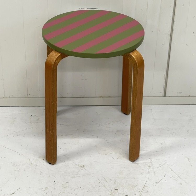 Restyle streep kruk bijzettafel krukje plantentafel hout, Gebruikt, Onbekend, Ophalen of Verzenden, Onbekend