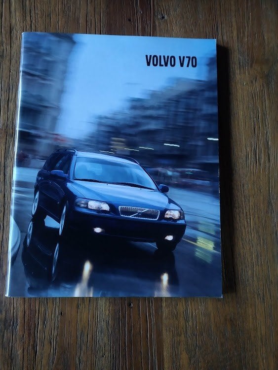 Volvo V 70 + Prijslijst 2002 66 pag., Verzenden, Zo goed als nieuw, Volvo