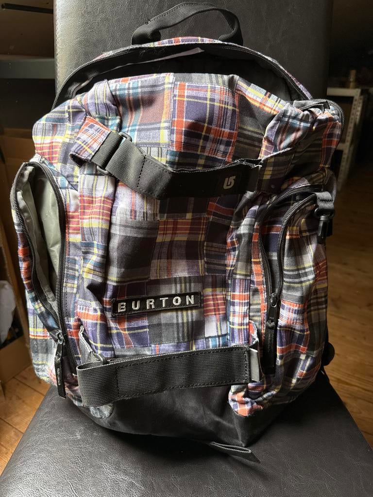 Burton rugzak met laptopvak en ritsvak - Goede staat, 25 tot 40 cm, Zo goed als nieuw, Ophalen, Overige merken