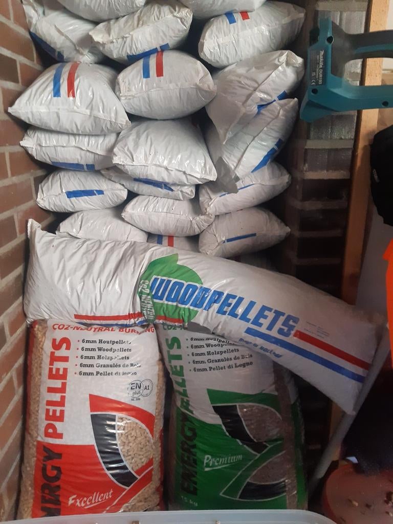 Pelletkorrels  tot koop gevraagd  restanten  tot 3000kg, Tuin en Terras, Haardhout, Ophalen of Verzenden