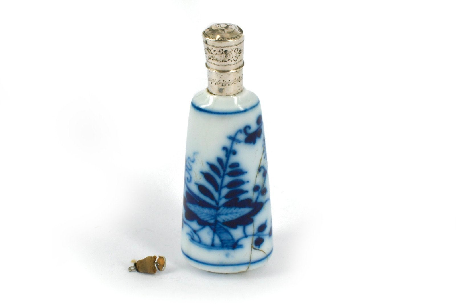ANTIEK PARFUM FLESJE MET ZILVEREN DOPJE, Ophalen of Verzenden, Zilver
