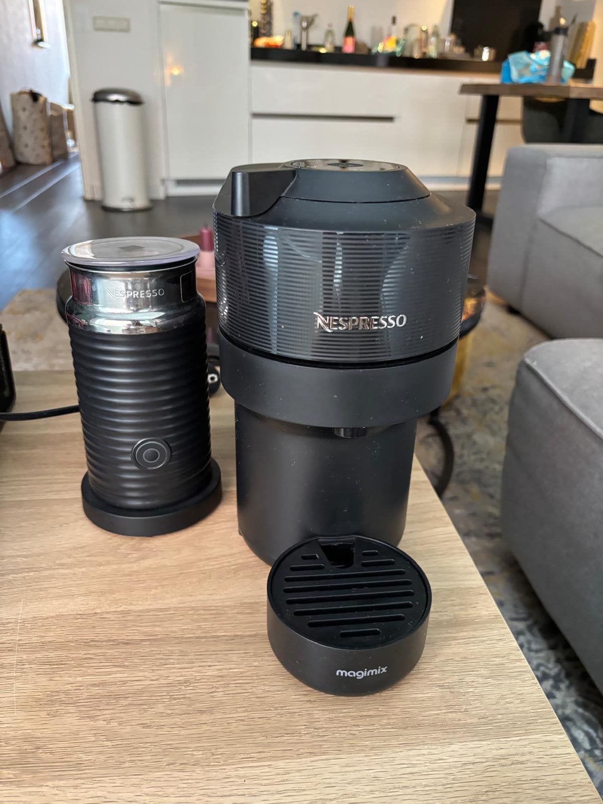 MAGIMIX Nespresso Vertuo, Ophalen, Zo goed als nieuw, Koffiemachine