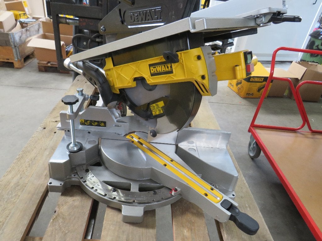 DeWALT D27112-QS tafel-, afkort- en verstekzaag, Ophalen, Dewalt.com, DeWalt, Dewalt