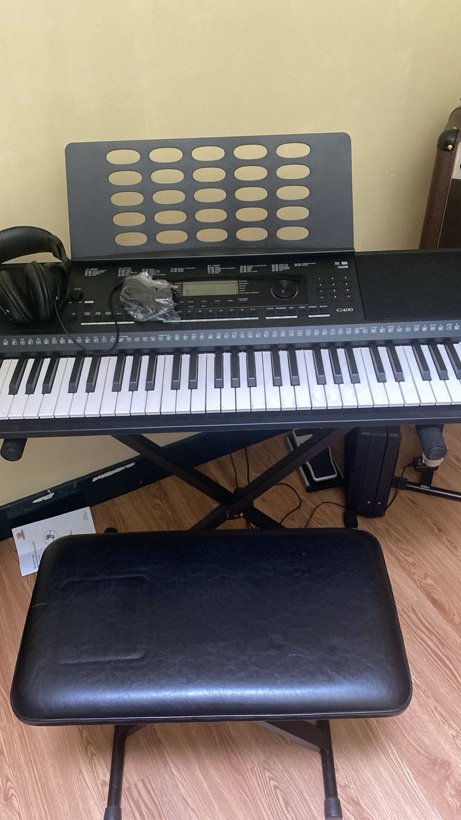 Fame G400 keyboard met kruk en pedalen - Nieuw, Muziek en Instrumenten, Keyboards, 61 toetsen, Nieuw, Aanslaggevoelig, Ophalen