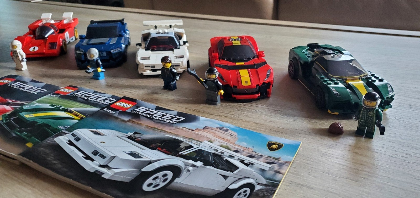 Lego speed champions 5 modellen

Het kan zijn dat er onderde, Ophalen of Verzenden