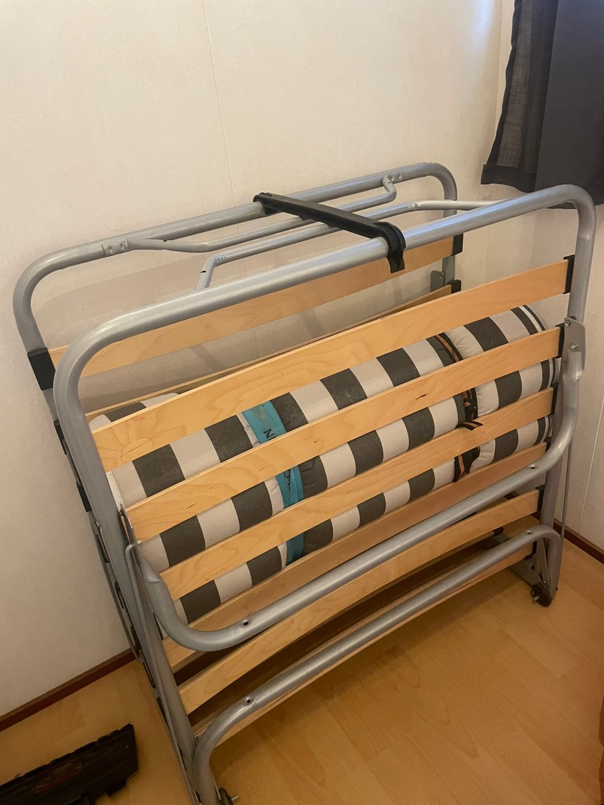Opklapbed, Ophalen, Eenpersoons, 190 cm of minder, Zo goed als nieuw