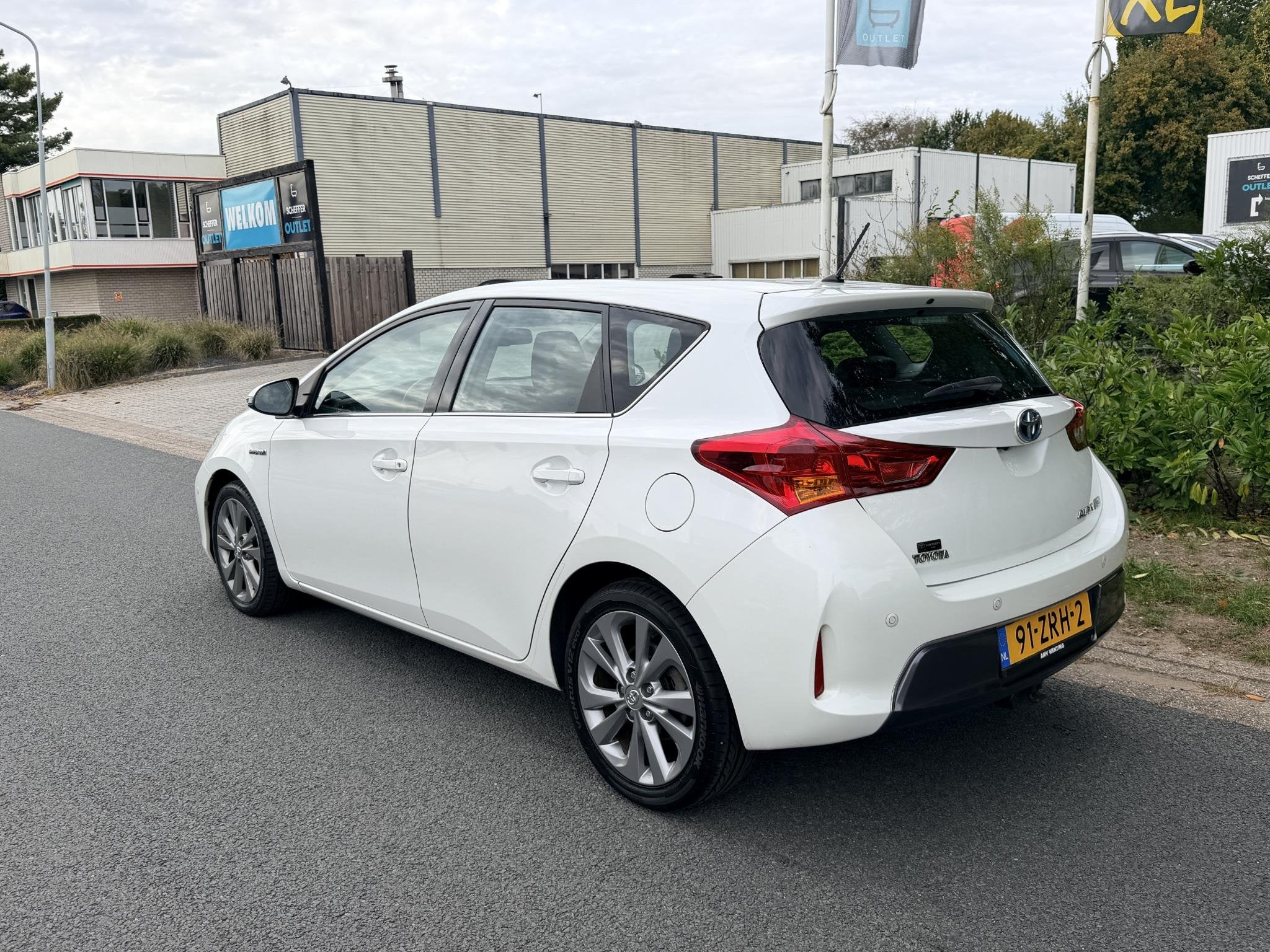 Toyota Auris 1.8 Hybrid Lease Pro•Leder•Navi, Euro 5, 136 pk, Gebruikt, 4 cilinders