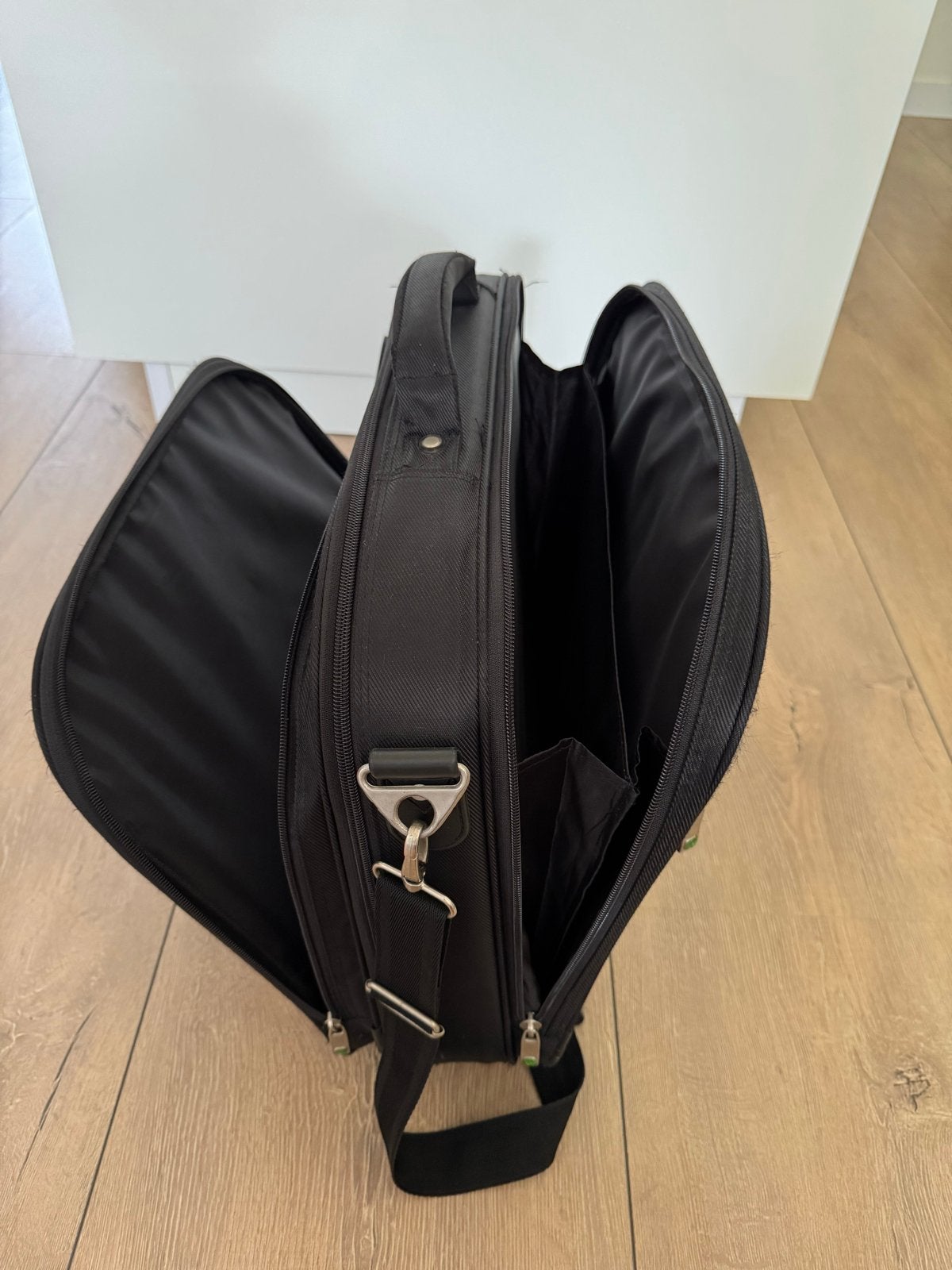 Rillstab Original Laptoptas - Veelzijdig & Ruim, Meerdere vakken, Gebruikt, 17 inch of meer, Aktetas