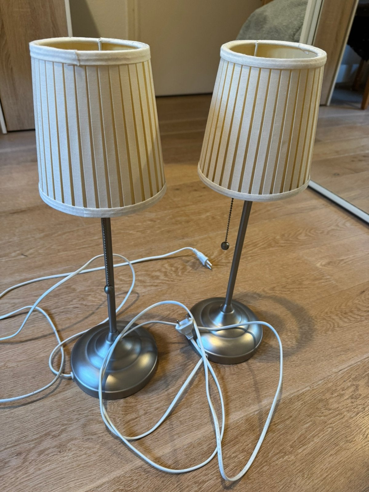 Set 2 tafellampjes bedlampjes ikea, Ophalen of Verzenden, Gebruikt, Minder dan 50 cm