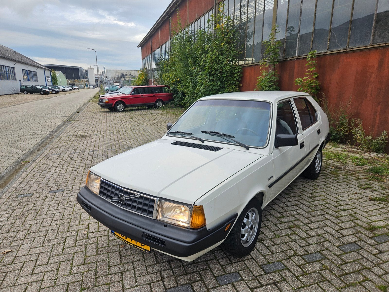 Volvo 340 1.4 GL 1986 CVT, Auto's, Automaat, 970 kg, 4 cilinders, Lichtmetalen velgen