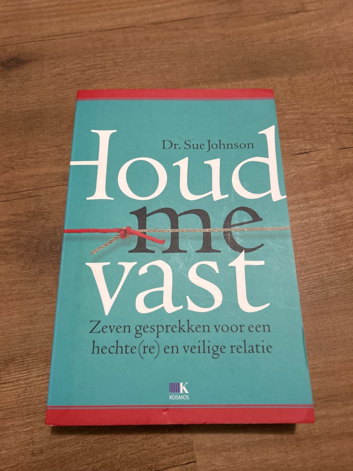 Sue Johnson - Houd me vast, Ophalen of Verzenden, Zo goed als nieuw, Sue Johnson