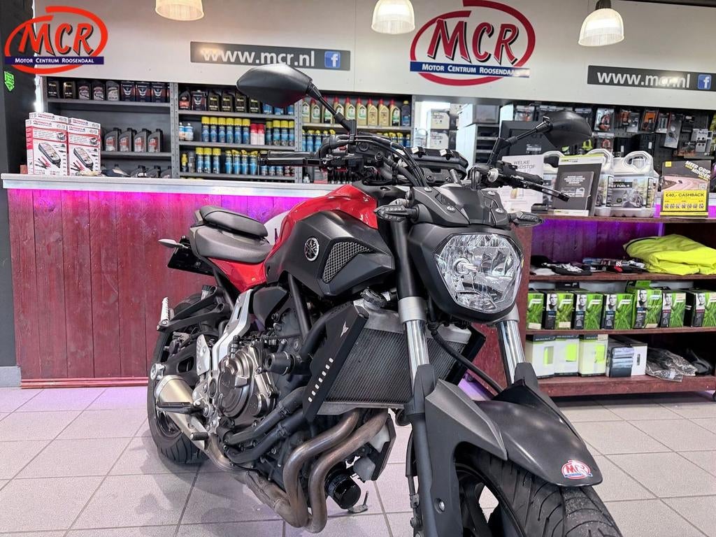 YAMAHA MT07 MT 07 (bj 2014), Motoren, 2 cilinders, Motorrijbewijs A, Onbekend, YAMAHA