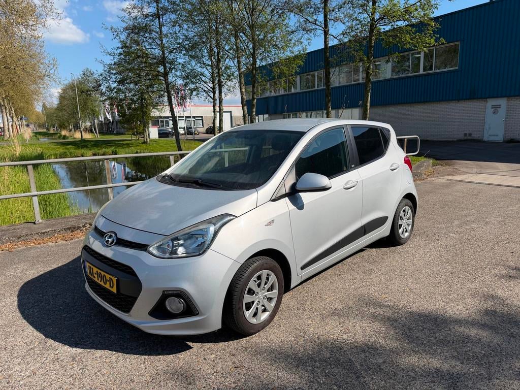 Hyundai I10 1.0i i-Motion Go! 2017!Navi!Airco!Tel.voorbereid, Voorwielaandrijving, Gebruikt, 23 km/l, Origineel Nederlands