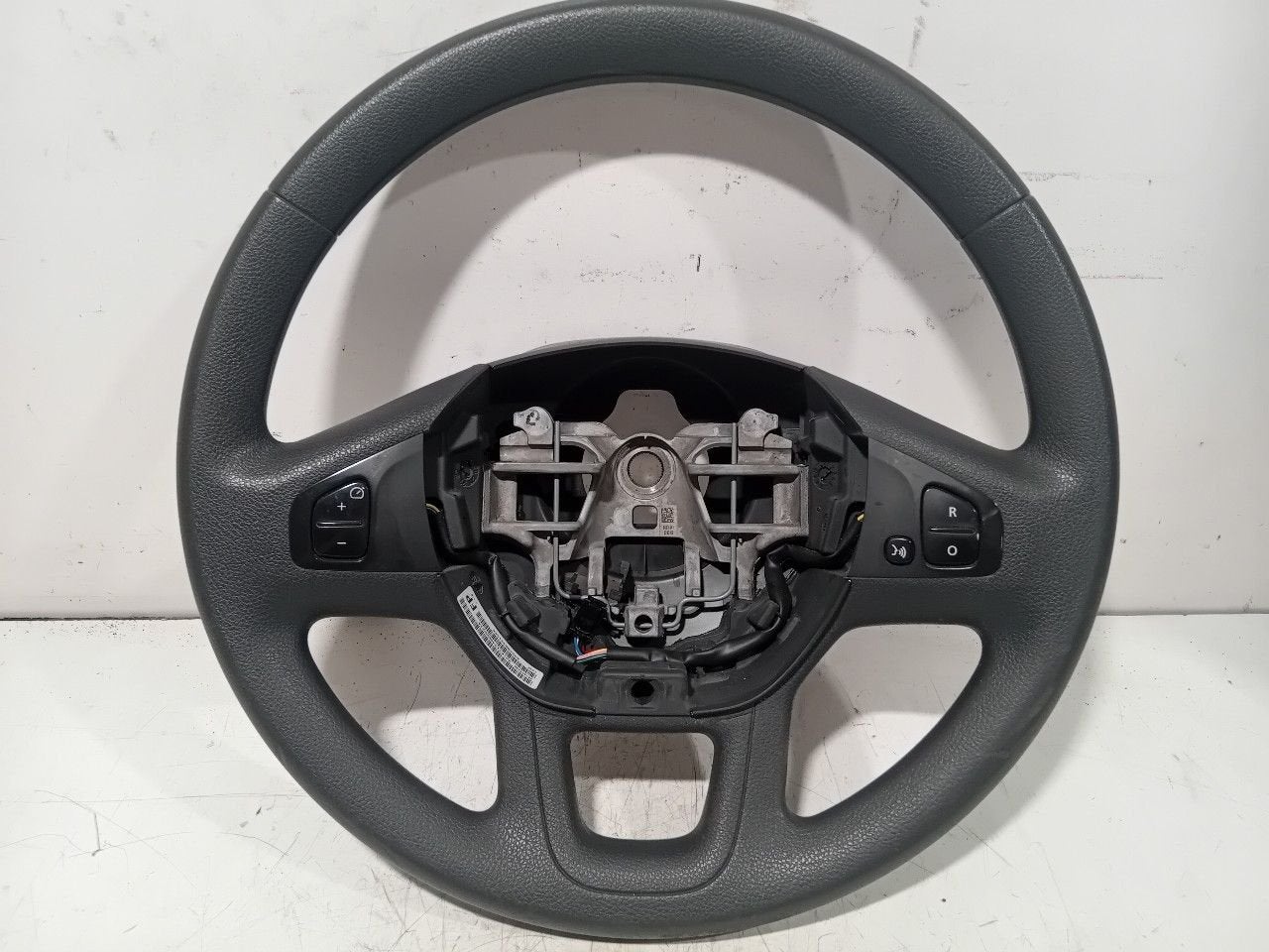 Stuur Renault Trafic, Onderdelen@venauto.nl, Van der Ven Autorecycling B.V., Gebruikt, Ettenseweg 76, 4706 PB Roosendaal, The Netherlands