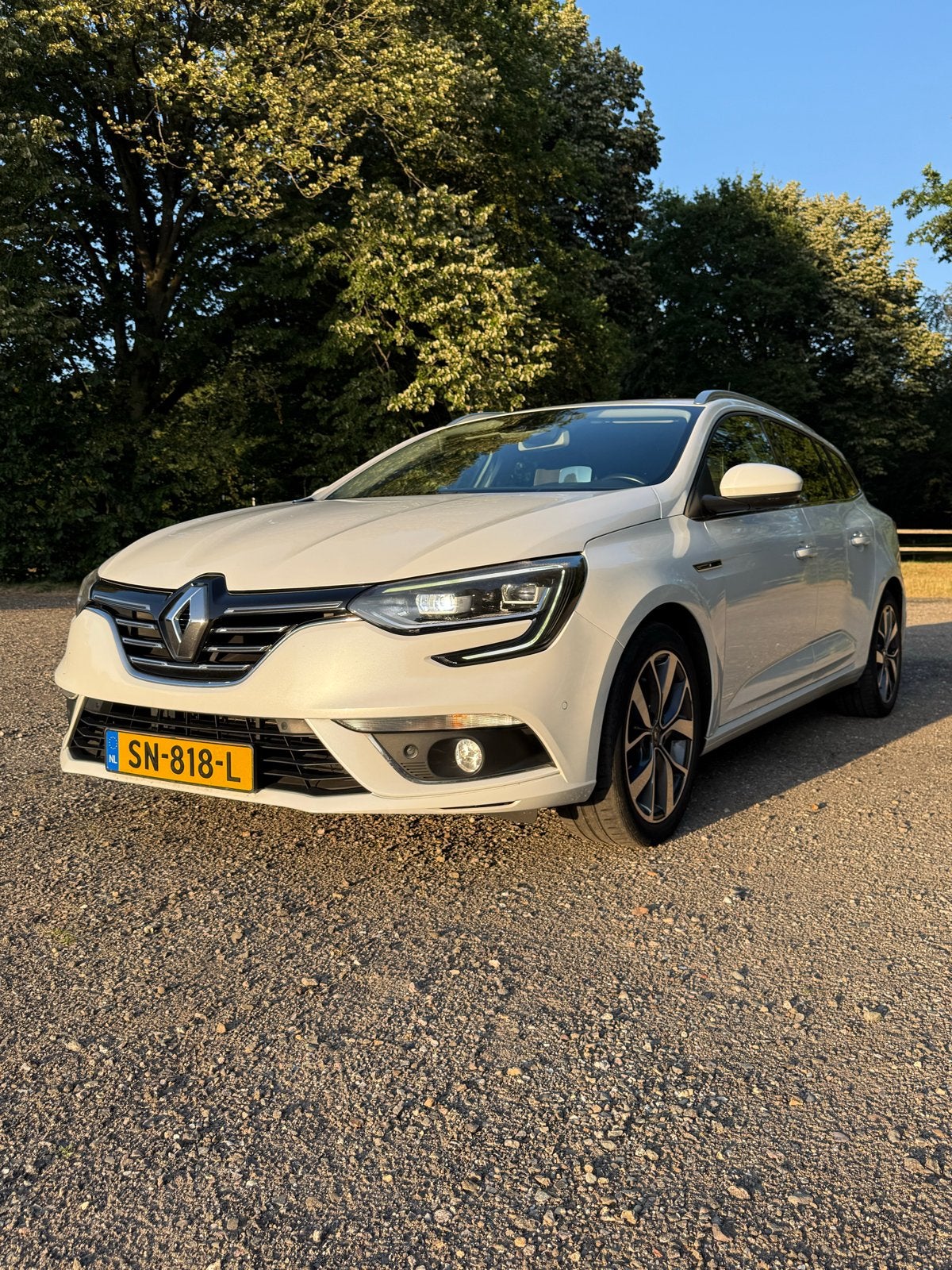 Renault Megane Estate 1.2 130pk 2018, trekhaak, Bose, 4 cilinders, Leder en Stof, Stationwagon, Handgeschakeld