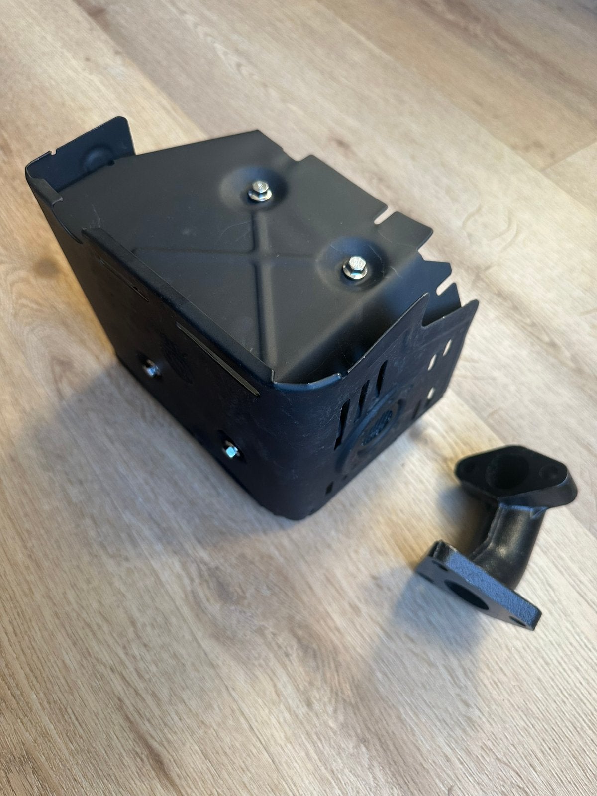 Uitlaatdemper Honda GX340/390 hitteschild spruitstuk, Doe-het-zelf en Verbouw, Ophalen of Verzenden, Nieuw, Overige typen, 1800 rpm of meer