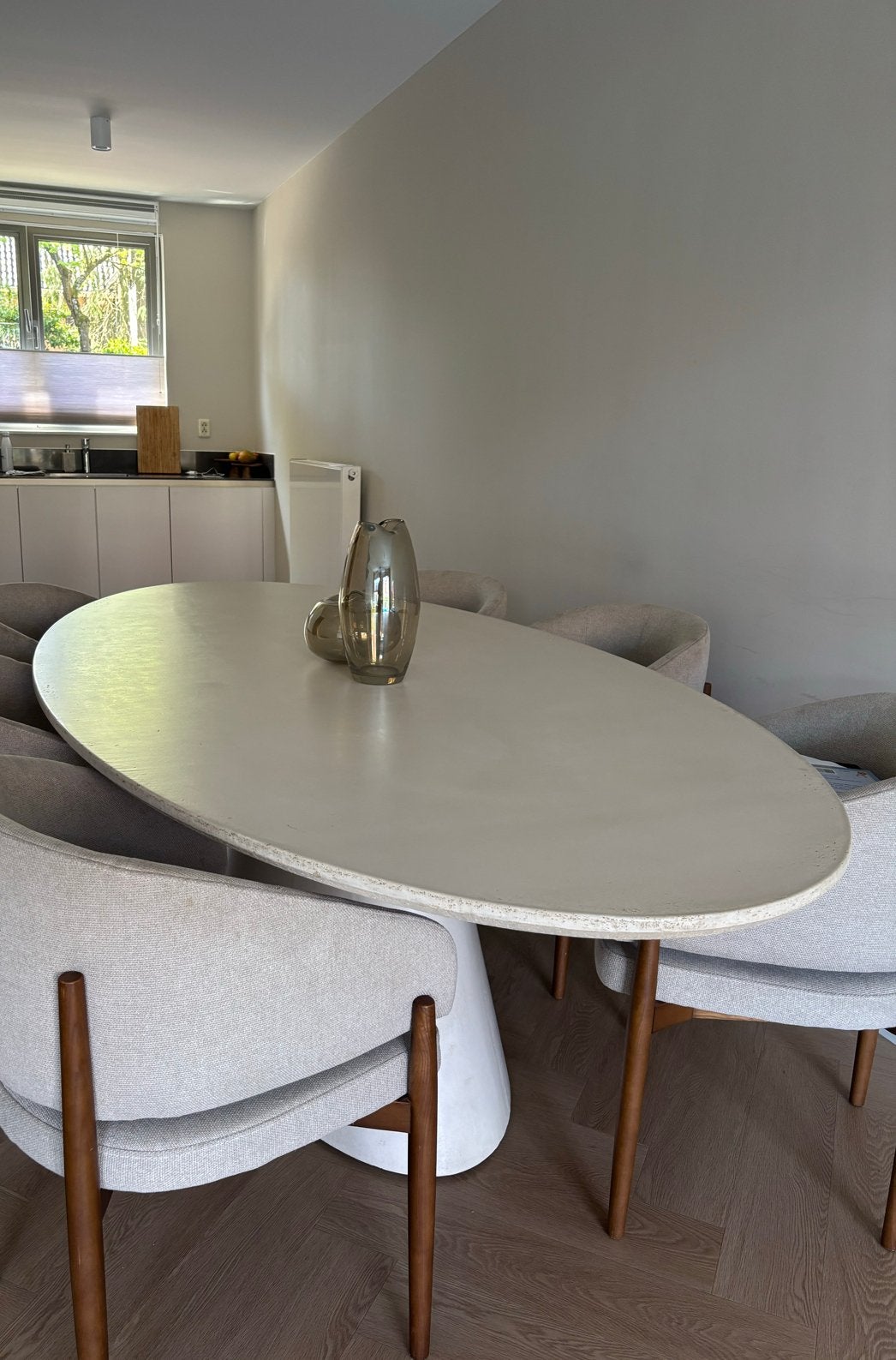 Goossens eettafel Stone ovaal 240x120 cm beige, Overige materialen, 100 tot 150 cm, 200 cm of meer, Ophalen of Verzenden