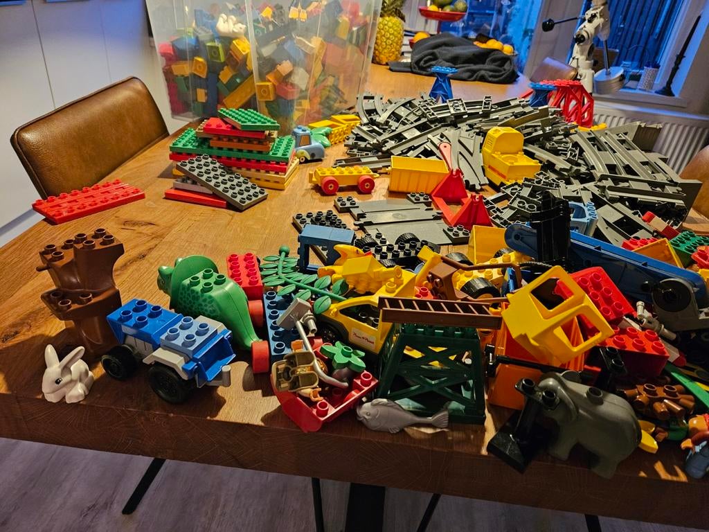 Grote partij LEGO en Duplo met rails en diverse blokken, Ophalen, Gebruikt, Inclusief extra onderdelen, Lego