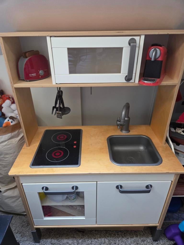 Ikea keukentje Duktig met heel veel spulletjes, Ophalen, Gebruikt