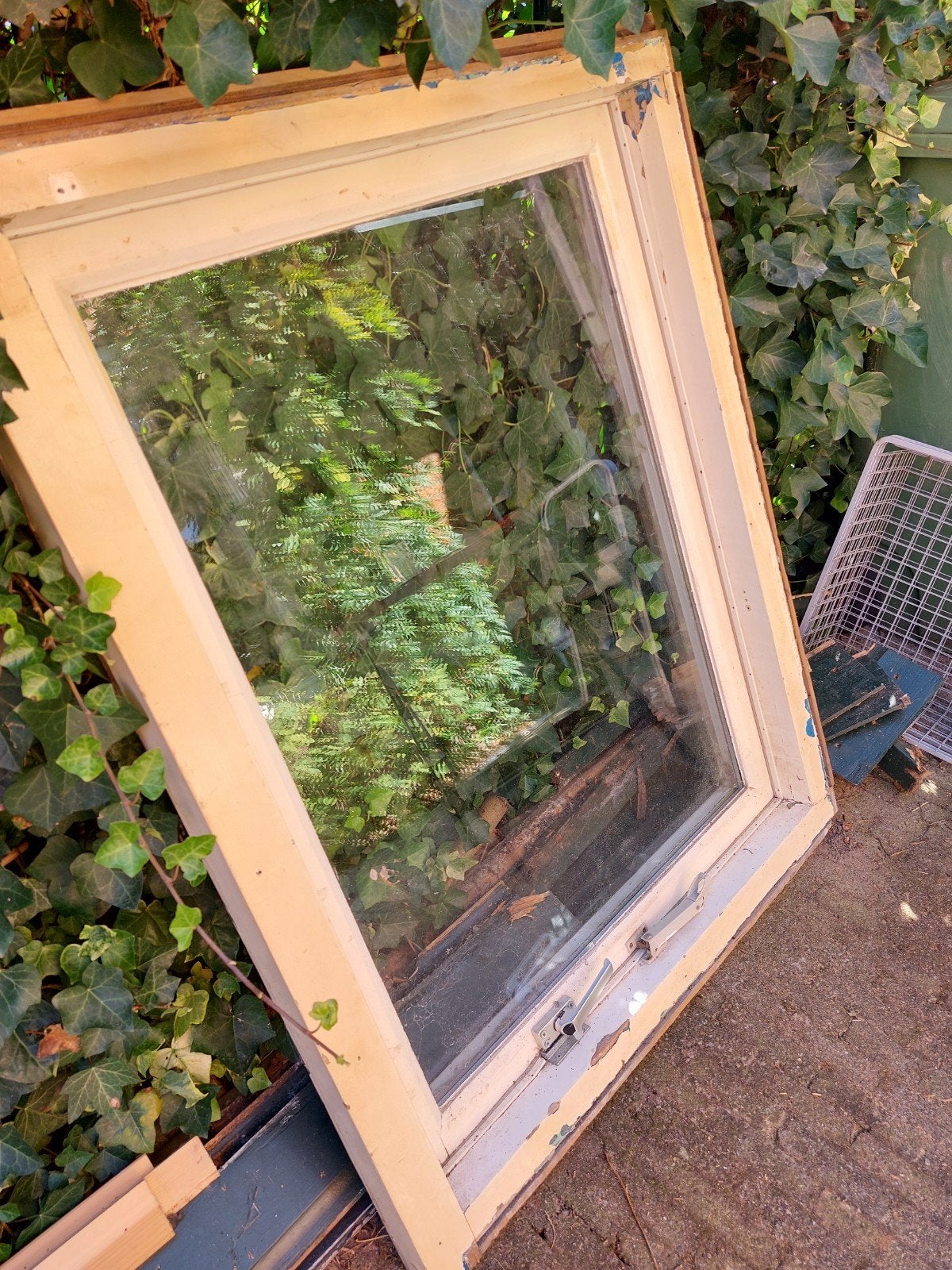 ruit 101 x 74, Gebruikt, Raamkozijn, Hout, Ophalen