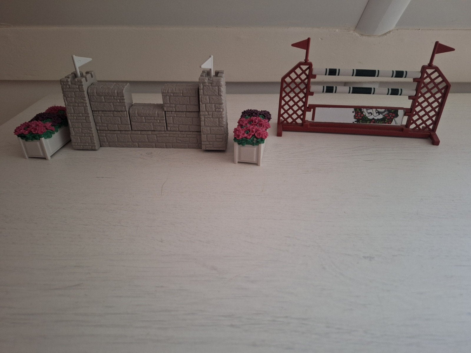 Schleich hindernissen en muur met bloembakken, Ophalen of Verzenden, Gebruikt, Jongen of Meisje
