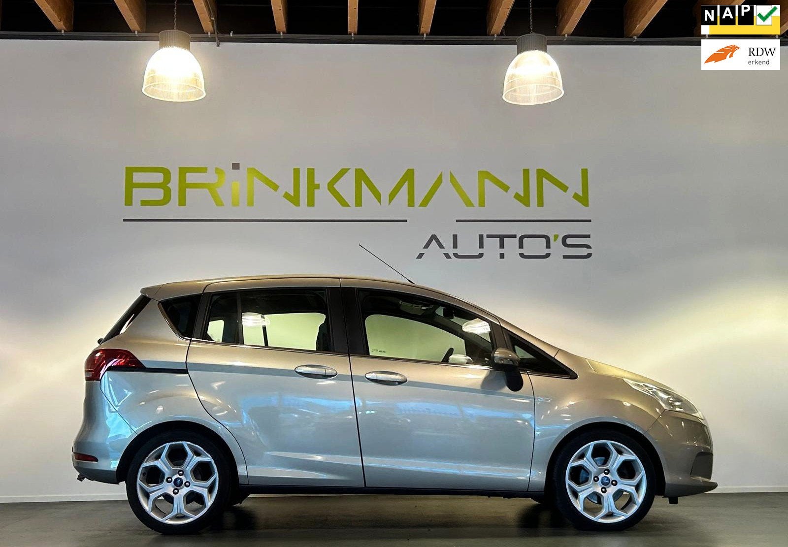 Ford B-Max 1.0 Titanium - 17"- X-Pack - Tr. Haak - APK 08-20, Auto's, Voorwielaandrijving, 101 pk, Gebruikt, Leder en Stof